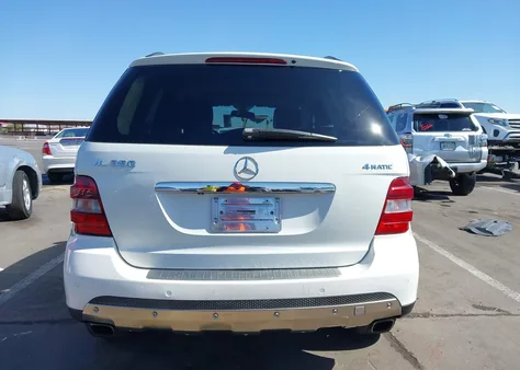 4JGBB86E28A400972